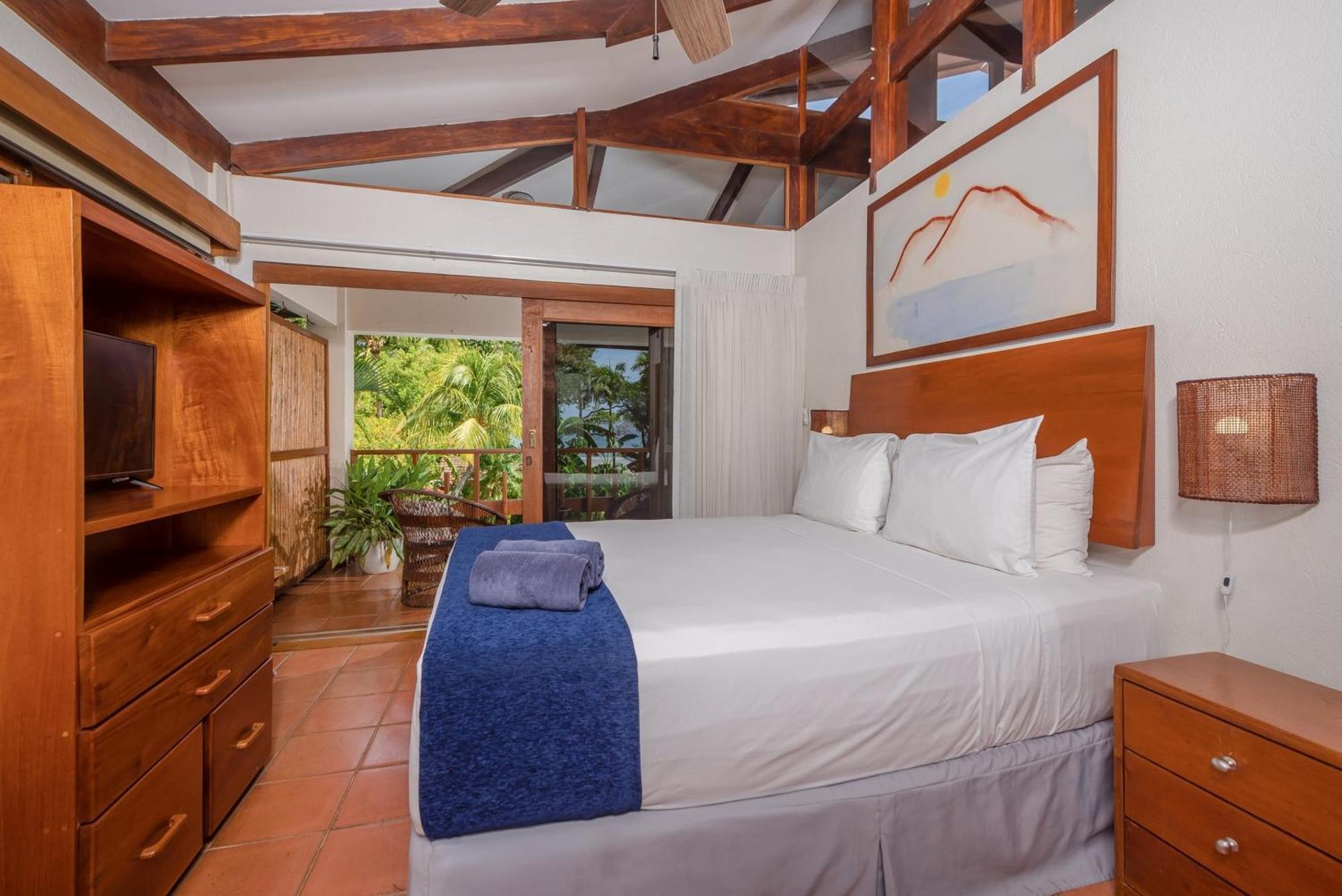 The Coast Beachfront Hotel Tamarindo Phòng bức ảnh