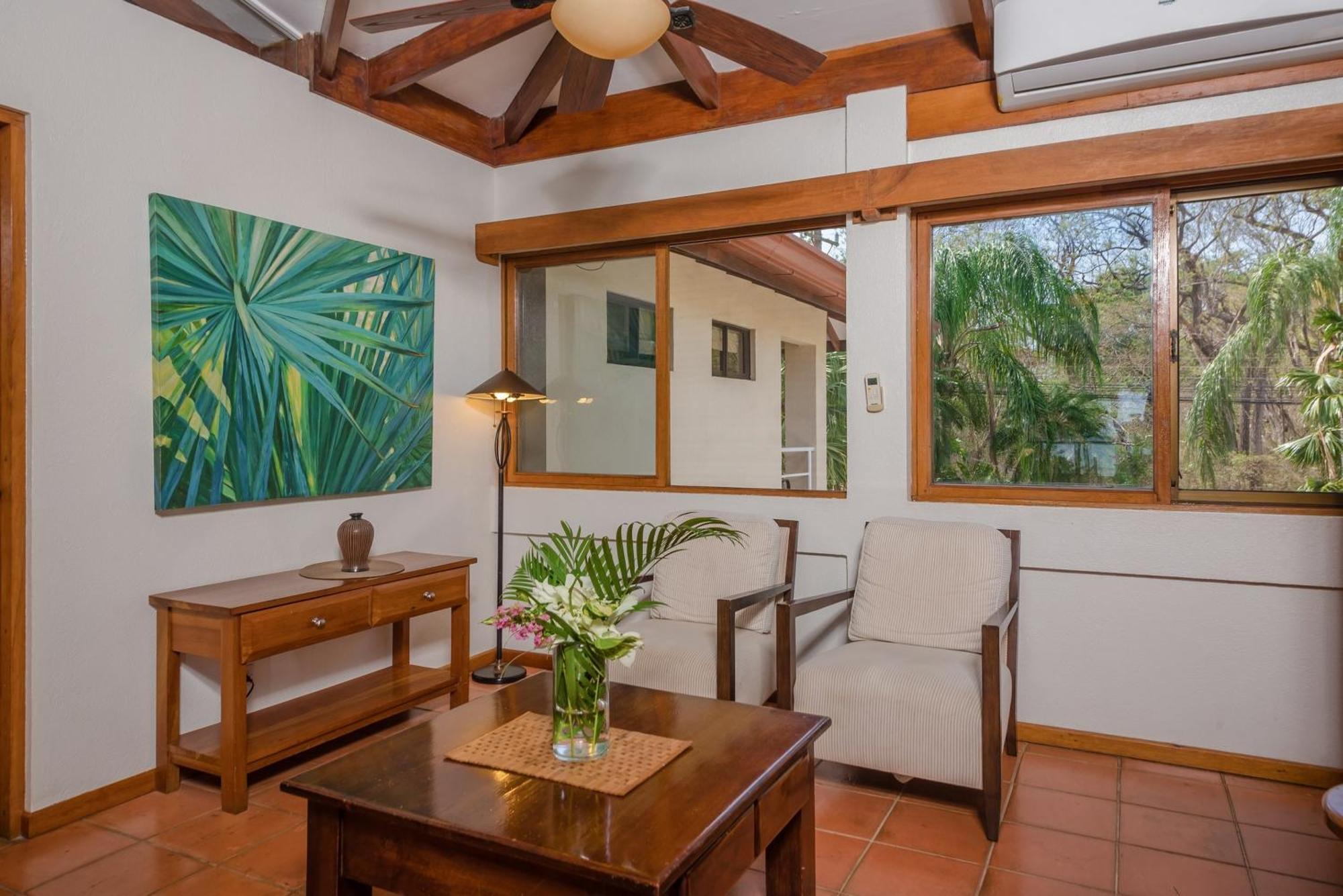 The Coast Beachfront Hotel Tamarindo Phòng bức ảnh