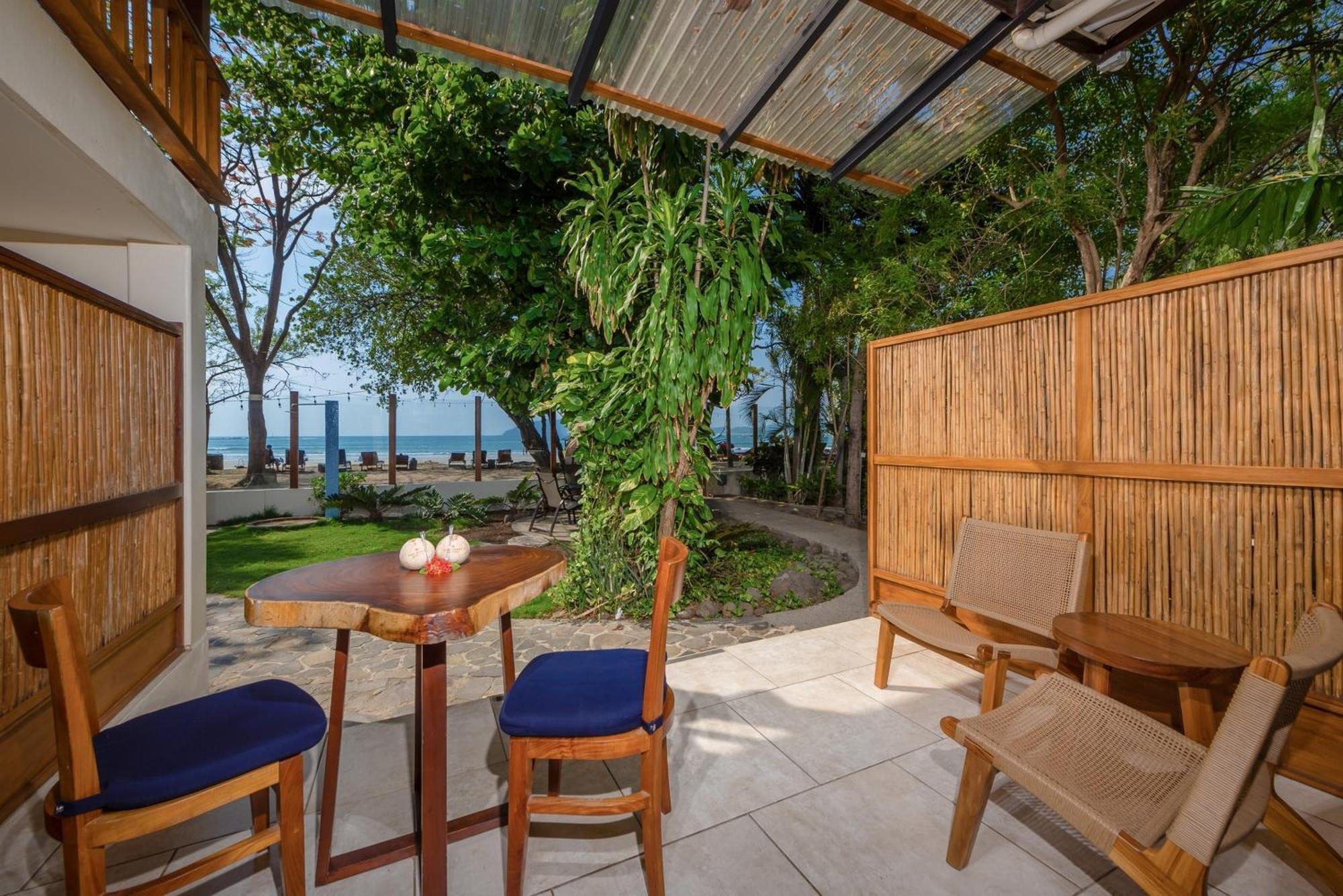 The Coast Beachfront Hotel Tamarindo Phòng bức ảnh